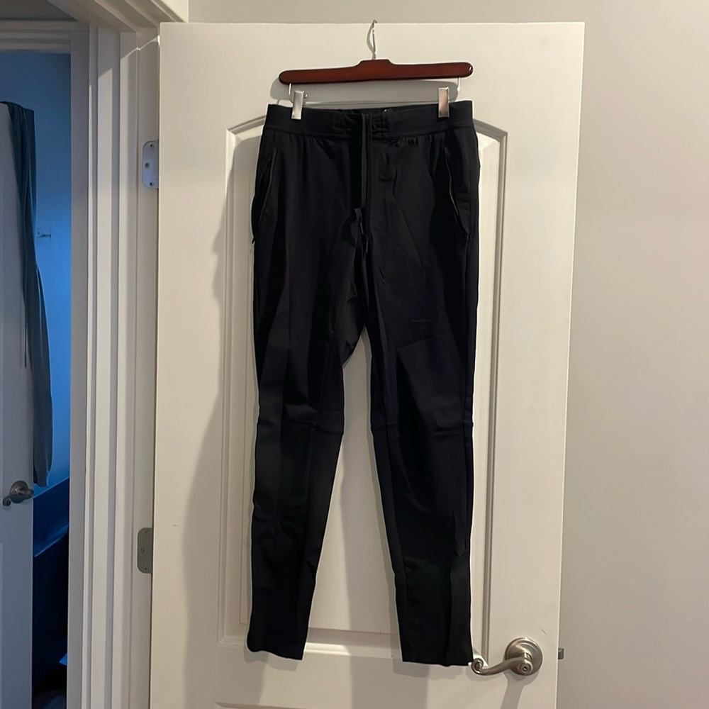 Black interval pant